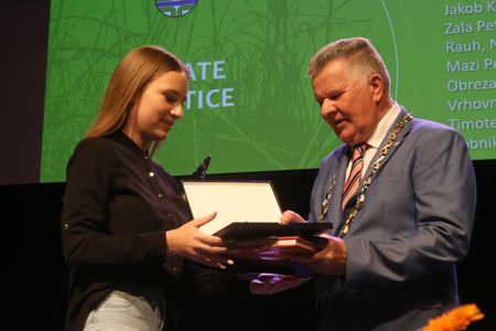 ZLATA PETICA 147 FOTO LJUBO VUKELIČ